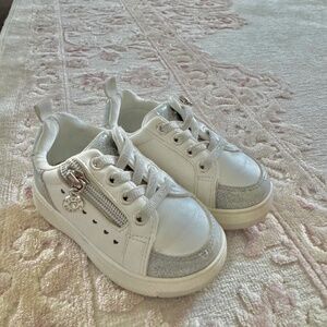 Toddler sneakers